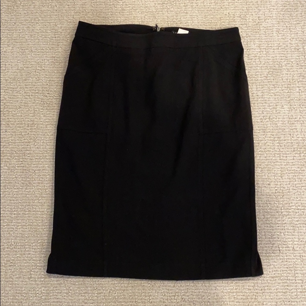VENUS black pencil skirt with 3 buttons on back